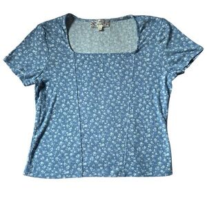 Pink republic L Knit Square Neck Short Sleeves Blue and White Floral Top